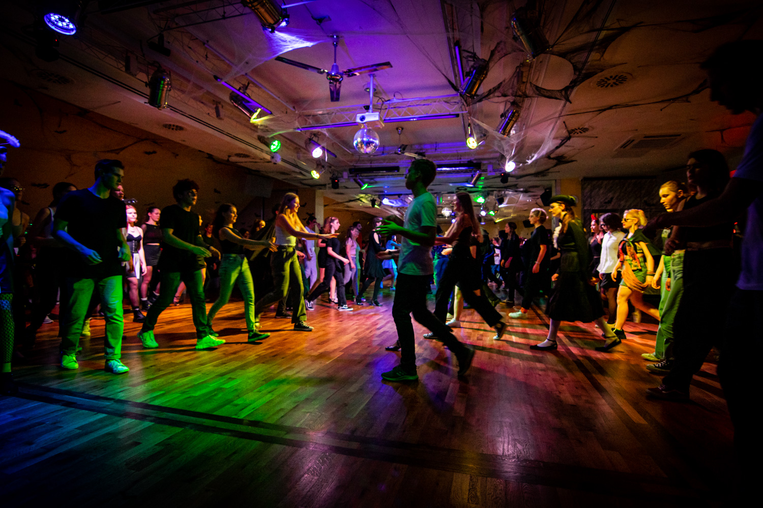 20221029 Halloween Tanzparty 3775